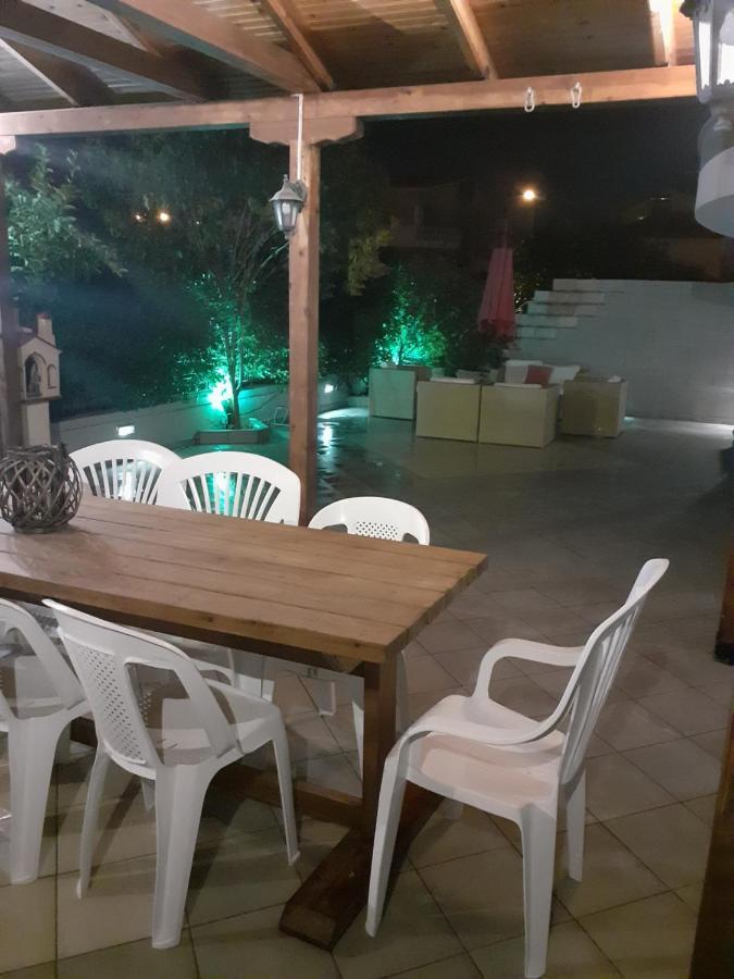 Vila Alegria Nea Iraklitsa Bagian luar foto